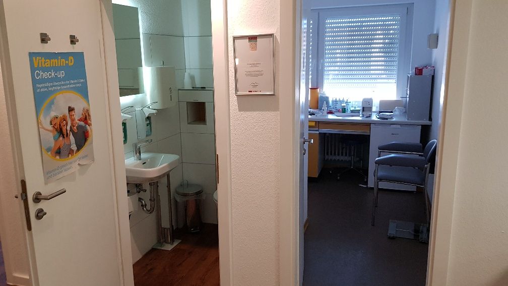 Toilette und Labor.jpg