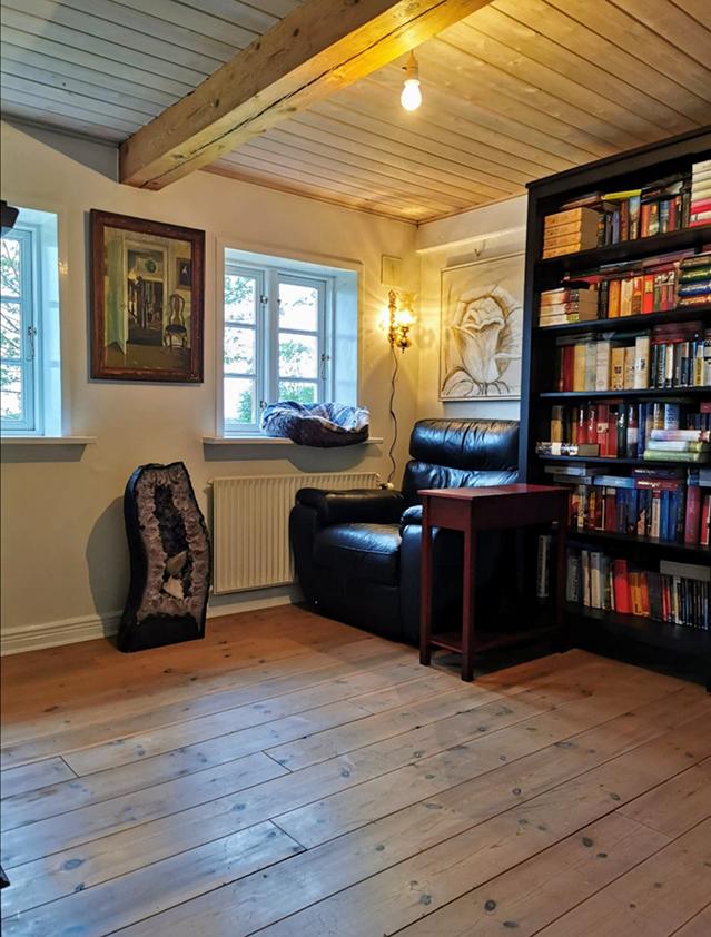 Haus Bibliothek 79.jpg