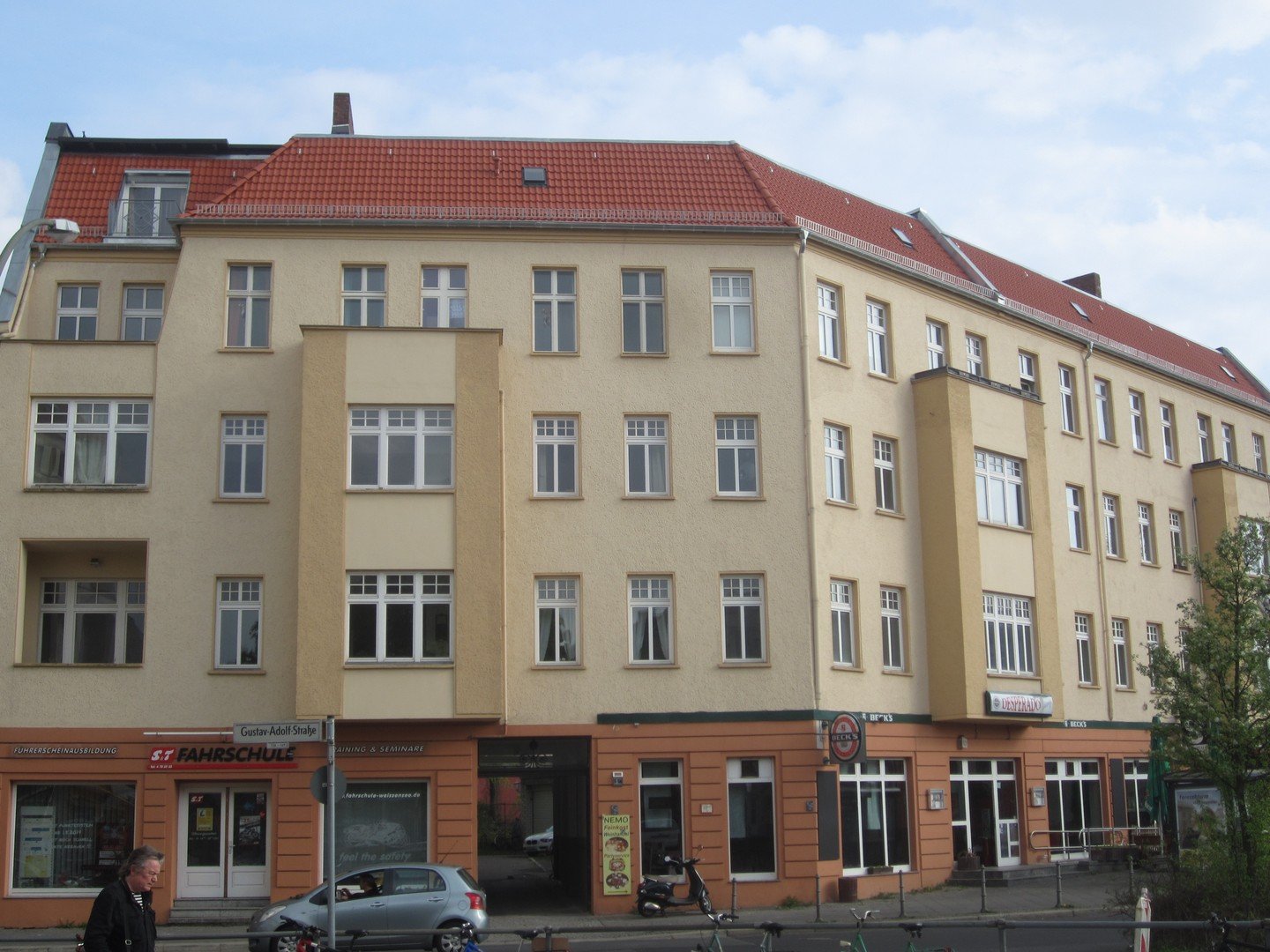 Büro mit 4 Zimmern mit Balkon+Vollbad am Nordrand Prenzl Berg, Wohnen erlaubt lt. Teilungserklärung