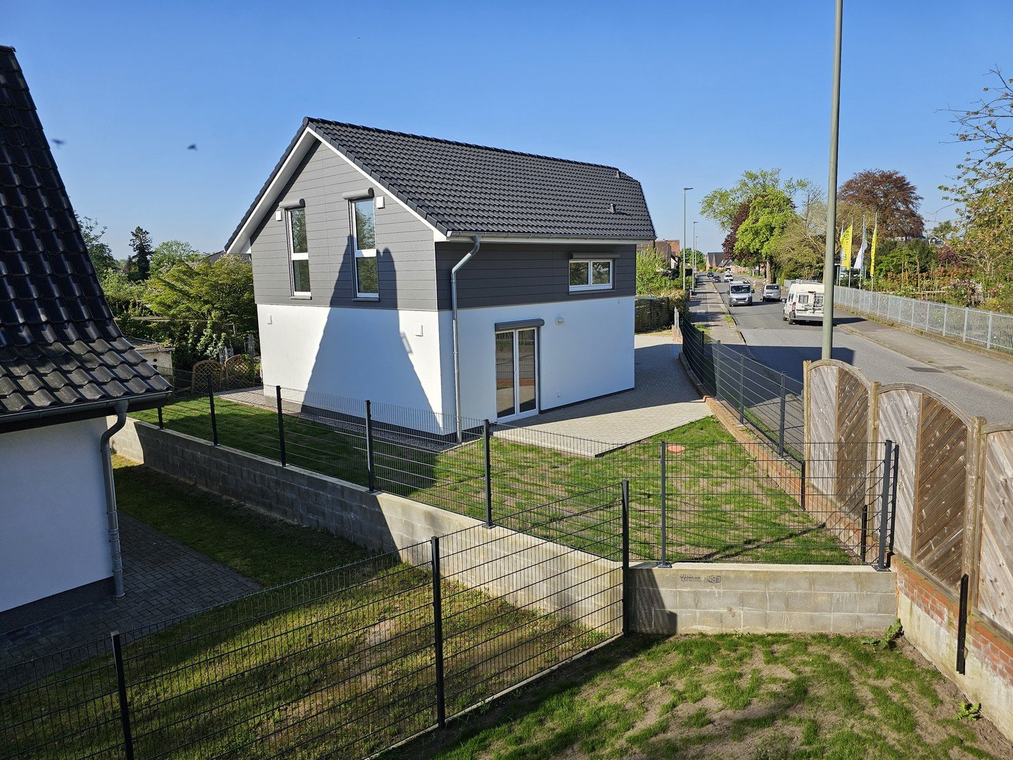 Neubauhaus bezugsfertig 618 € mntl. Zinsanteil günstiger als Miete