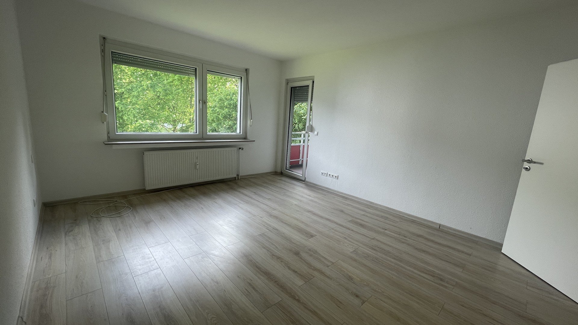 Ansprechende und modernisierte 3-Raum-Wohnung mit Balkon u. Einbauküche in Hamm