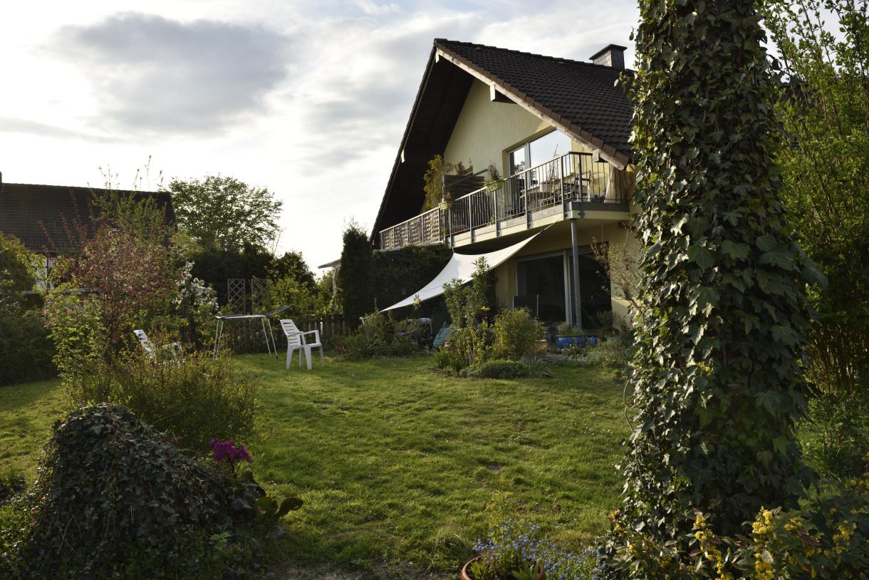 Helle ETW mit schönem Garten und unverbaubarem Blick ins Grüne