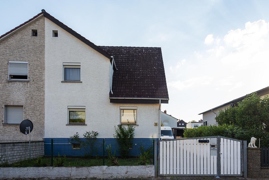 Sehr grosse Doppelhaushälfte in ruhiger Wohngegend