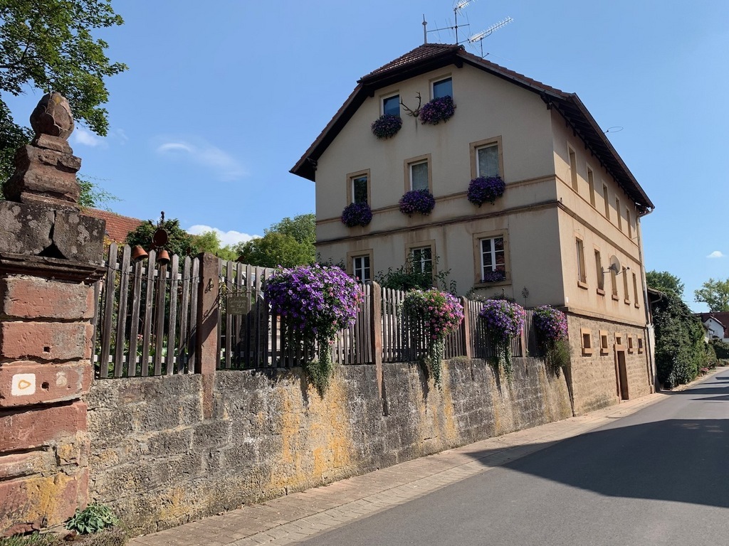 Gutshof Höllrich - Gewerbevermietung, Büroräume oder eine klassische Wohnungsvermietung