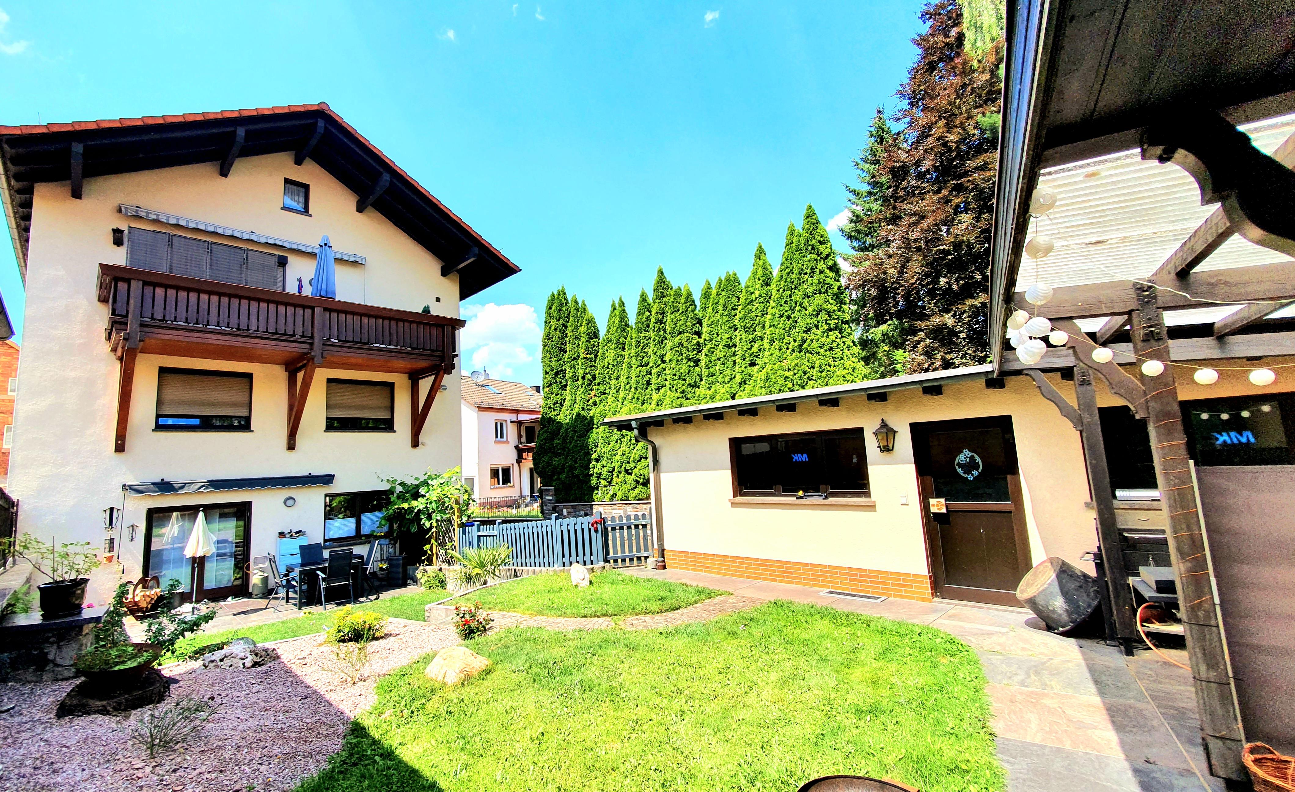 Schönes renoviertes Mehrfamilienhaus in Hösbach 