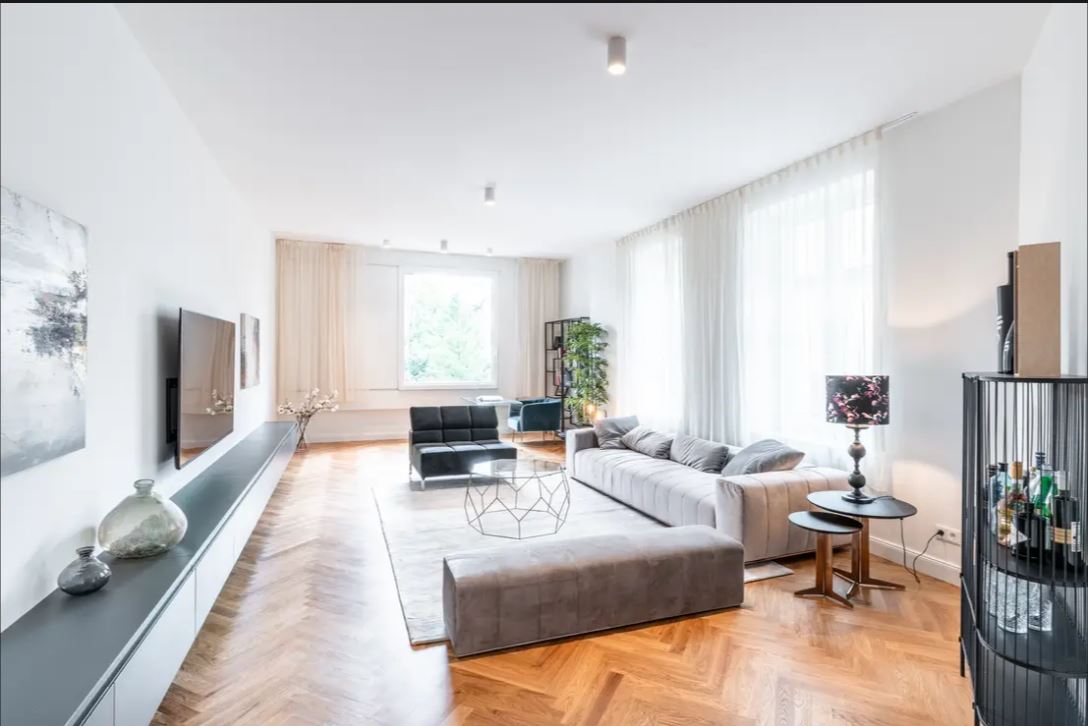 Zu vermieten 4-Zimmer-Wohnung mit Balkon und Einbauküche in Wiesbaden