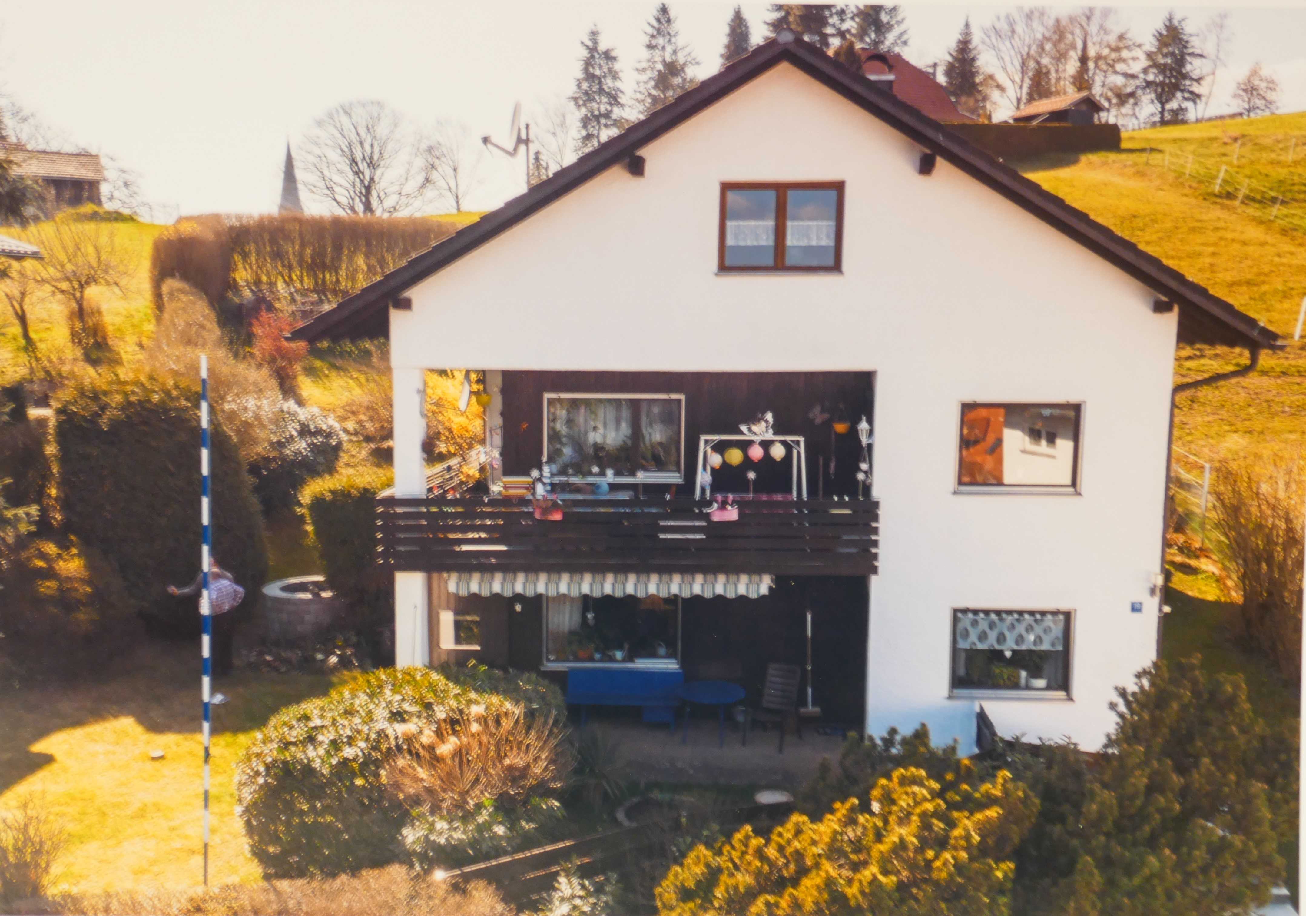 Zweifamilienhaus mit schönem Ausblick in Zentrumsnähe v. Tittling