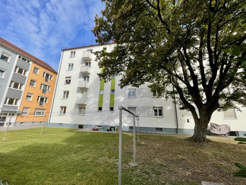 AUGSBURG: 2 ZKB Hochpaterre-Wohnung in Lechhausen