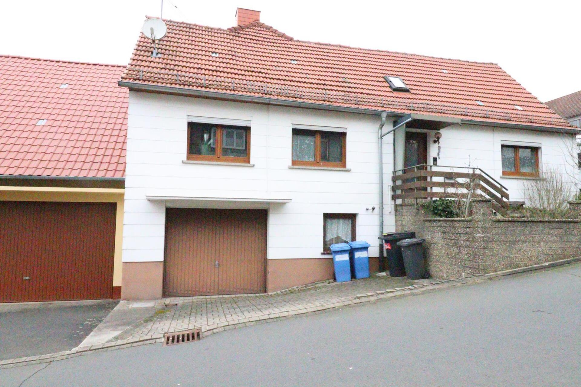 WRS Immobilien - Hintersteinau - 2 Häuser - auch als Generationenhaus - inkl. Einzelgarage
