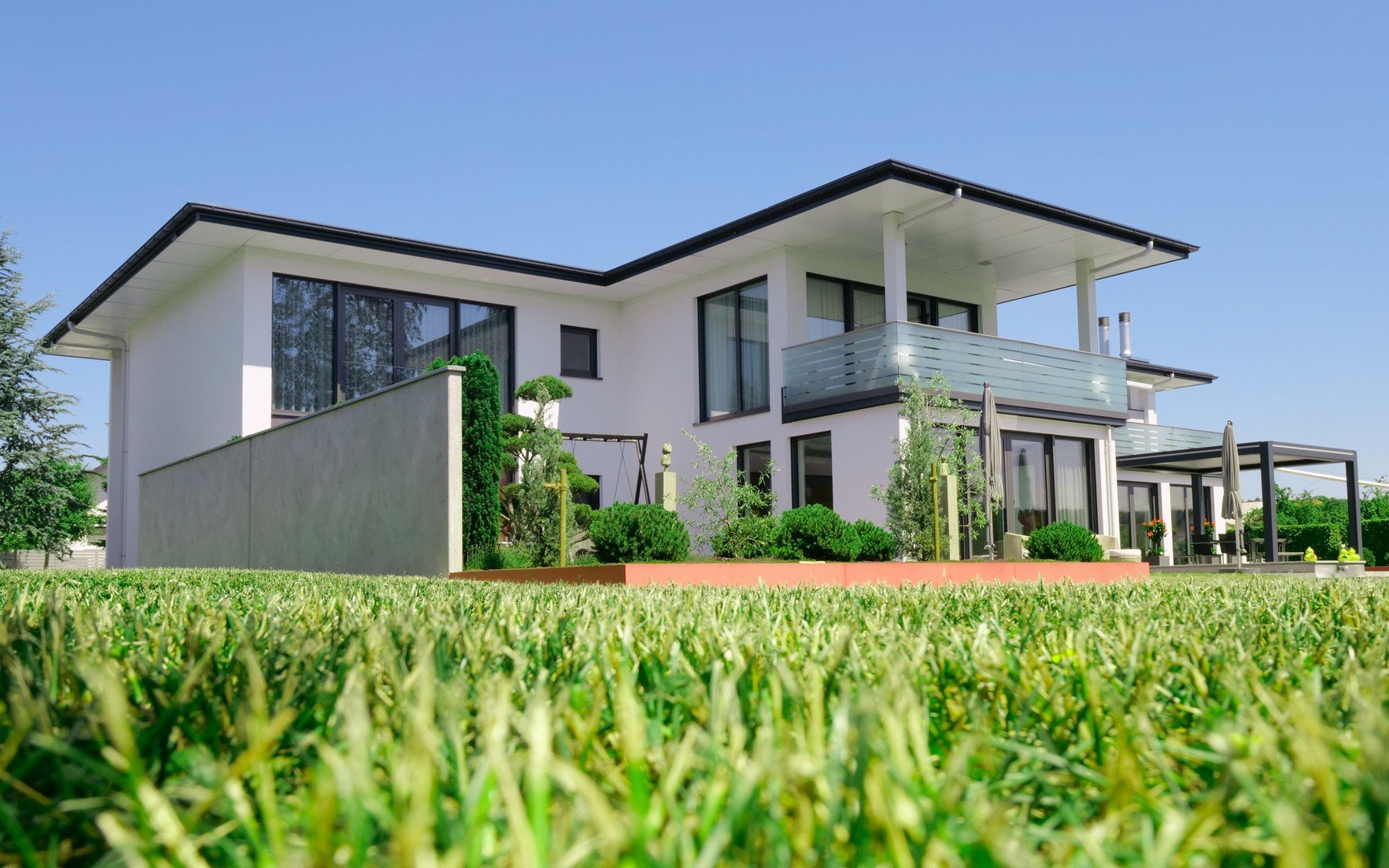 Luxuriöse, moderne Villa auf 6905 m² Grundstücksfläche