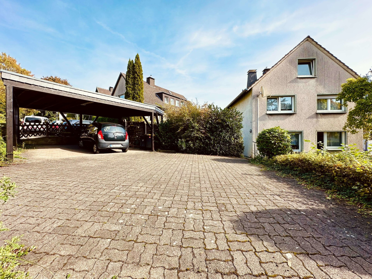 Provisionsfrei!! Traumhaftes Zweifamilienhaus mit optionalen Baugrundstück in Menden Sauerland!