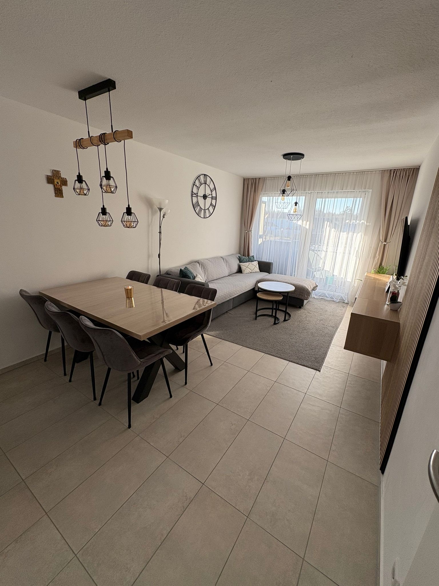 Stilvolle 3-Zimmer Neubauwohnung mit Westbalkon in Schwaig