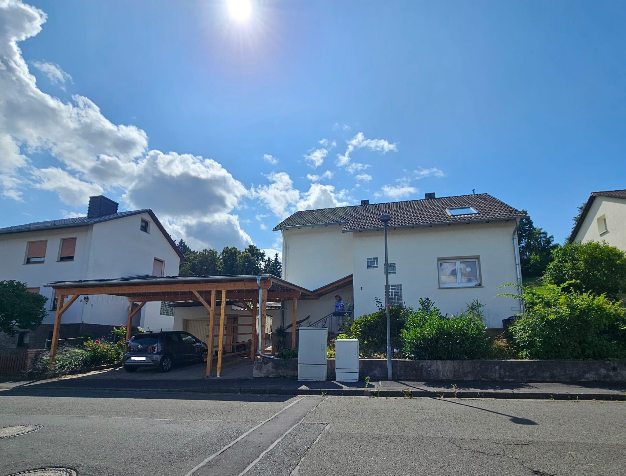 Frisch saniertes Einfamilienhaus im Grünen