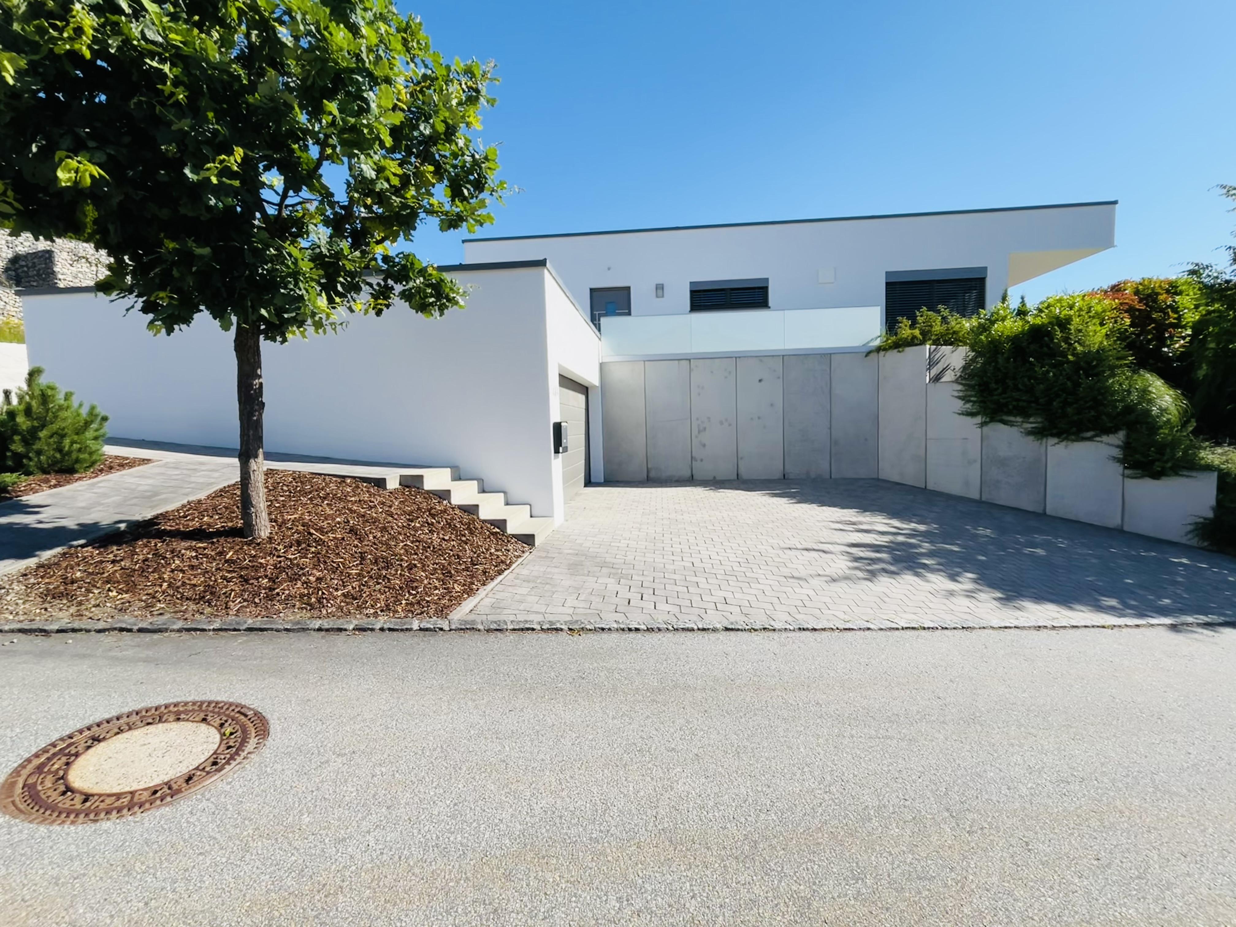  Neuwertiger Bungalow Tittling