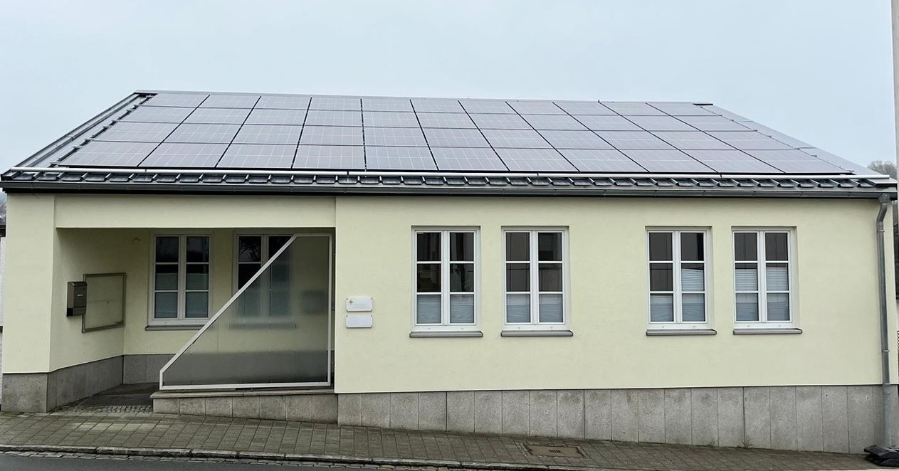 Große Gewerbeeinheit für Büro, Arztpraxis, Steuerberatung, RA-Kanzlei, etc. ab sofort zu vermieten