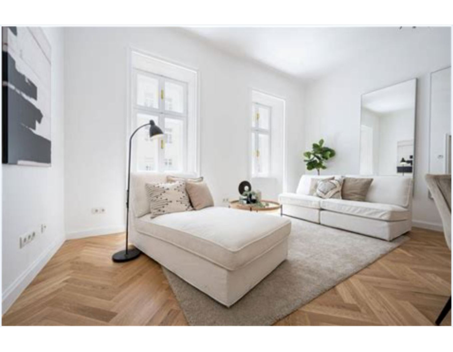 Erstbezug mit Einbauküche, teilmöbliert und Balkon