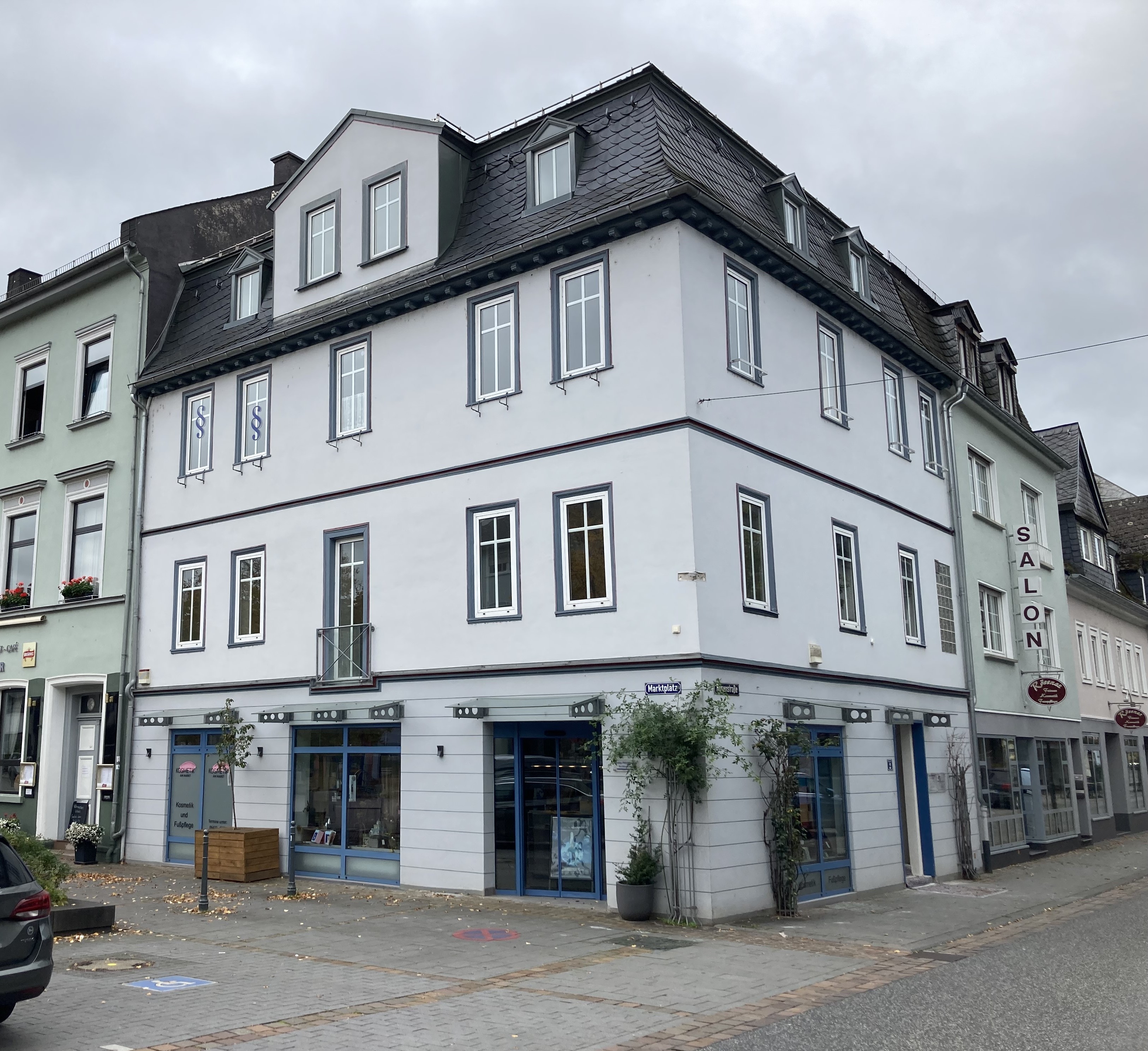 4 Zimmerwohnung mit rückliegendem Balkon in zentraler Lage