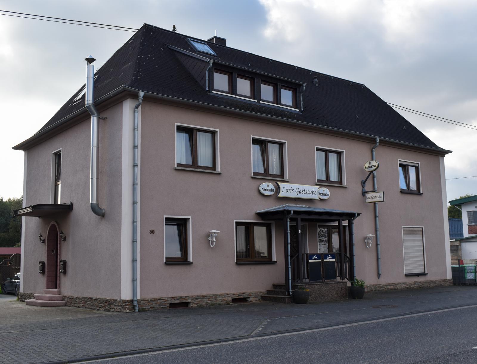 Voll ausgestattetes, etabliertes Gastronomielokal mit Terrasse und Schankbetrieb zu verpachten, 56316 Raubach