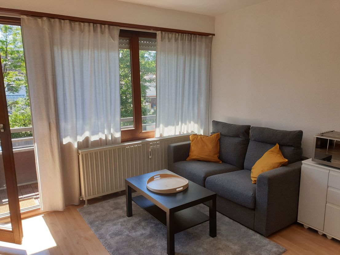 Stilvolle, vollständig renovierte 1-Zimmer-Wohnung mit Balkon und EBK in Mannheim