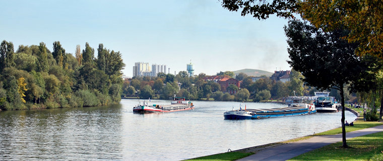 Lastschiffahrt auf dem Main