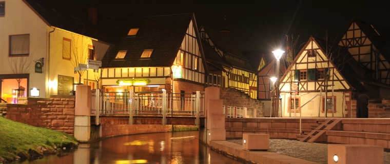 Abendstimmung in der historischen <br>Altstadt von Annweiler am Trifels